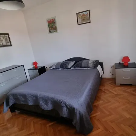 Apartment Peruzin Pag Town